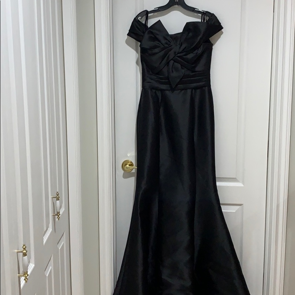 Basix Black Label NWT evening gown